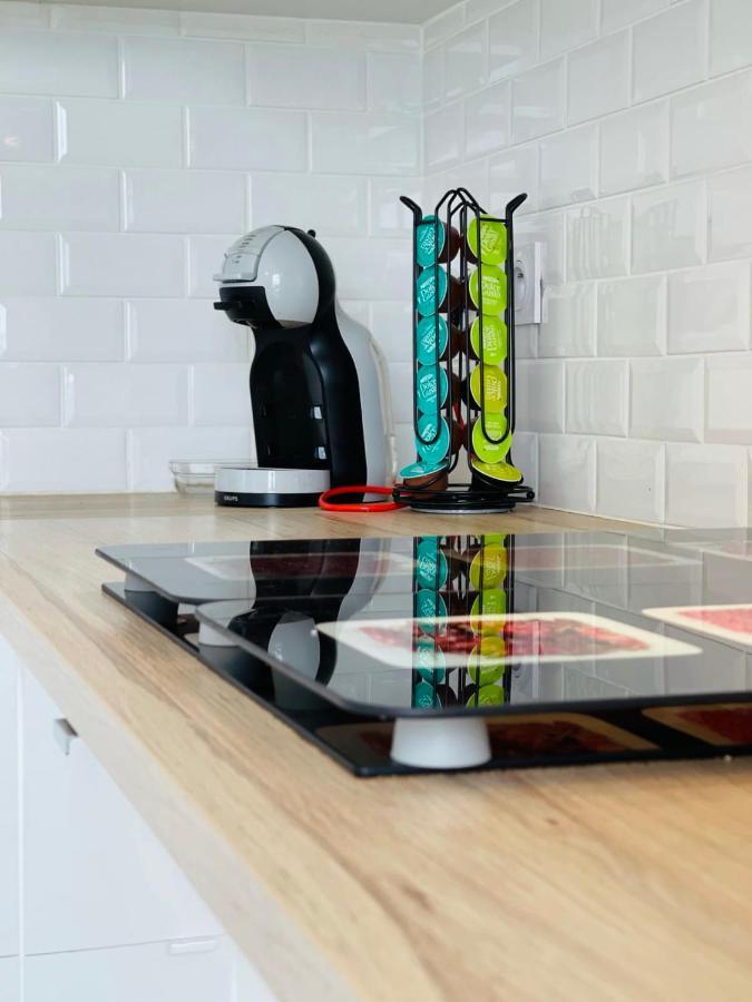 Bright Apartment In A New Building With Garage Tours Exterior photo